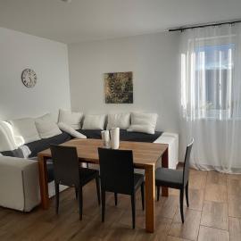 Ferienwohnung-6 in Finow mit 2 Badezimmer und 3 Schlafzimmer