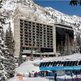 Ski-in Ski-out - The Cliff at Snowbird and Alta, hotelli kohteessa Sandy