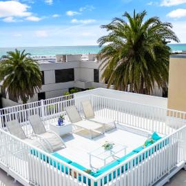 Luxury Condo, Ocean Views, Rare Rooftop Sundeck, hotel in Siesta Key