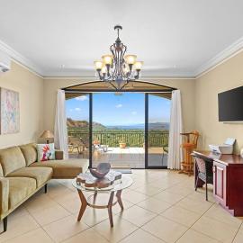 Majestic Oceanview Condo with King Beds