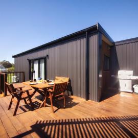 The Savvy Retreat - vineyard views