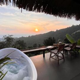 ซือรี ก๊ะฉิ - Suri Kachi ที่พักดอยช้าง, hotel in Ban Huai Khai