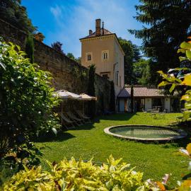 Lyon Country House - Suites & Tour de Garde, Hotel in Caluire-et-Cuire