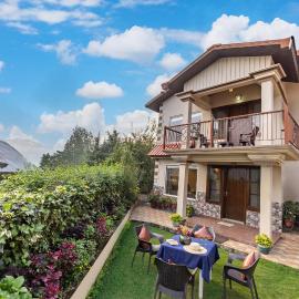 Alaya Stays 2 BHK with Garden & Balcony - Villa Harmony, hotel in Bhowāli