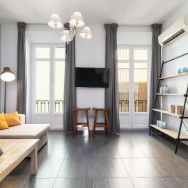 Holidays2Malaga Dos Aceras in Old Town & High Speed Wifi, hotel na Malagi