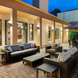 서배너에 위치한 호텔 Courtyard by Marriott Savannah Midtown