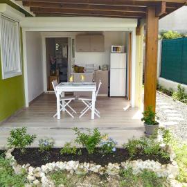 Studio avec piscine, à 3 minutes à pied des plages