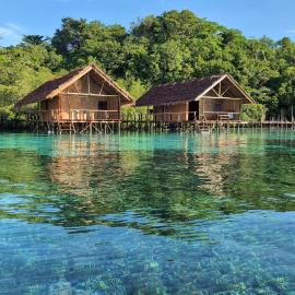 Friwen Mangrove Eco Lodge, hotel a Yennanas Besir