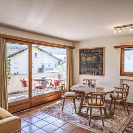 Apartment Chesa Trais Dschembers by Interhome, hotell i Champfer