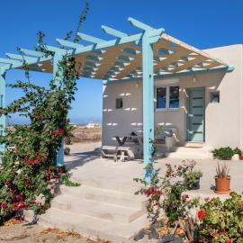 Dune Santorini Summer House, מלון בVlychada
