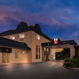 Best Western Plus Osoyoos Hotel & Suites, מלון באוסויוס