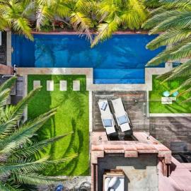 Luxe Thirroul Home, Pool Spa Home Theatre