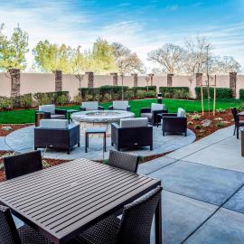 Courtyard by Marriott Roseville Galleria Mall/Creekside Ridge Drive, hotel v destinácii Roseville