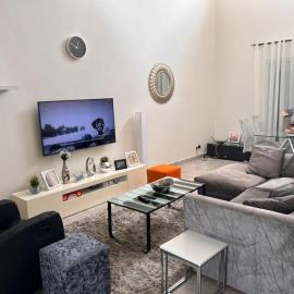 Accra Cozy Retreat with 2 Bedrooms