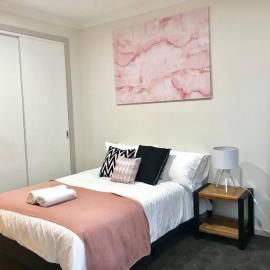 D112 Braybrook Central Stay-Great Getaway