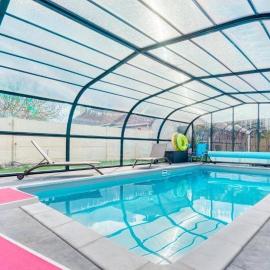 maison avec piscine chaufée couverte d'avril à fin octobre