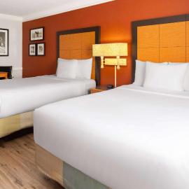 La Quinta Inn by Wyndham Pittsburgh Airport: Moon Township şehrinde bir otel
