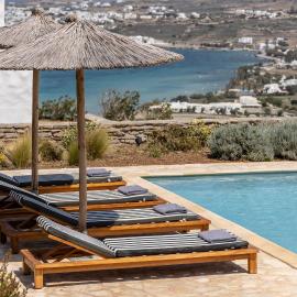 Acron Villas Paros, hotell i Kolympithres