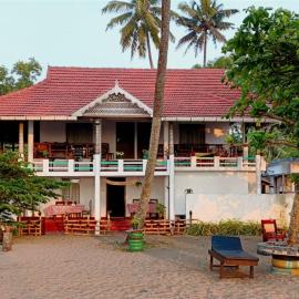 Marari Praise Beachfront Homestay, hotel in Mararikulam