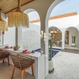 T&J3 - New! Romantic 1BR pool villa, viešbutis Umale