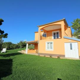Charmantes Ferienhaus mit Meerblick, 2 Fahrraeder, Grill, privater Balkon, Waschmaschine