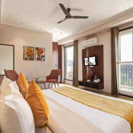 Limewood Stay Oasis - Golf Course Road, ξενοδοχείο σε Γκουργκάον