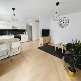 Apartament Malta & basen ,kort tenisowy w cenie