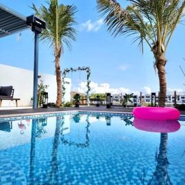 Al Dana Paradise Luxury Villas Palm Fujairah Sea View, hotel v mestu Fujairah