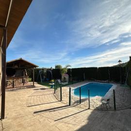 Dehesa Elías – hotel w mieście Lucena