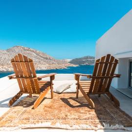 PANORMOS ART Beachfront Suites, hotell sihtkohas Pánormos