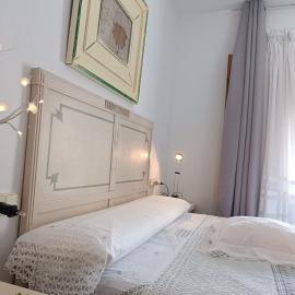 Agradable casa con zona de relax y aparcamiento, готель у місті Сан-Клементе