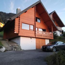 Chalet les Alpages vue panoramique sur le lac Léman, khách sạn ở Thollon