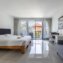 Deluxe Room with Pool View, hotel u gradu 'Balian'