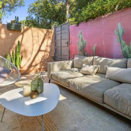 Le Mazet aux Cactus - Maison avec piscine partagée, Hotel in Cogolin