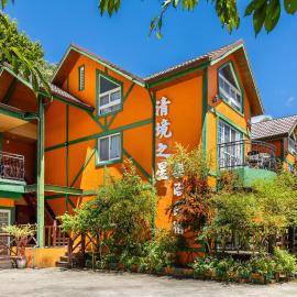 Cingjing Star Lohas Manor B&B، فندق في ريناي