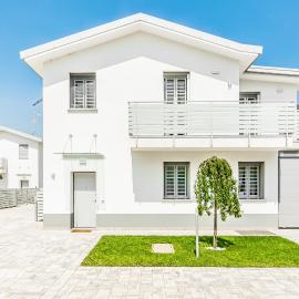Luxury Villa - Exclusive Property With Private Box