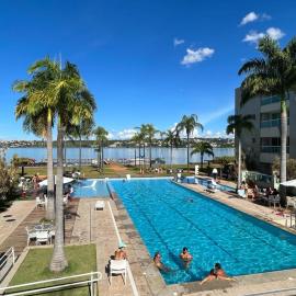 Flat na Beira do Lago