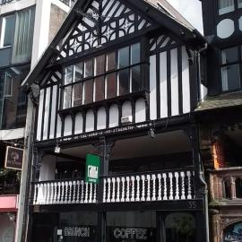 Superb City Centre apt with parking
