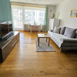 City-Center Apartment Böblingen mit Balkon,Parking,Smart-TV, hotell i Böblingen