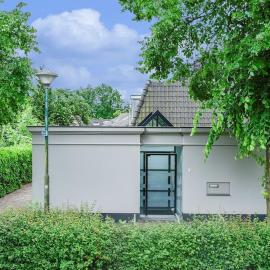 Luxury semi-detached house near Amsterdam, khách sạn ở Loenen aan de Vecht