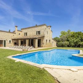 Villa Can Salat, hotel a Lloseta