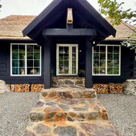 Luna Chalet Porumbacu - Romantic Cabin & Hot tub, hotel i Sibiu
