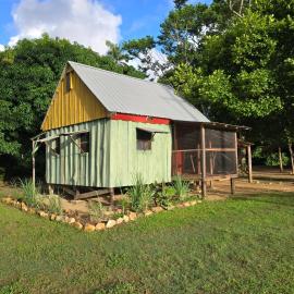 Rustic Cabin at Freshwater Creek Cabanas, hotel in Commerce Bight Village
