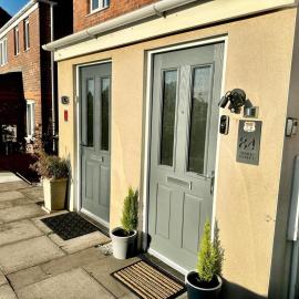 Viesnīca Luxurious Wolverhampton Retreat with 4 Bedrooms pilsētā Vulverhemptona
