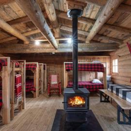 ÖBois Charlevoix - Le Refuge – hotel w mieście Saint-Siméon