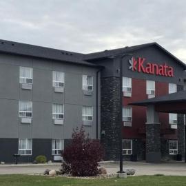 The Kanata Bonnyville, hotelli kohteessa Bonnyville
