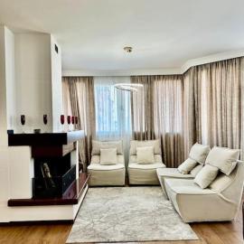 8th Floor Luxury Apartment Tirana 2, hotel in Selita e Vogël