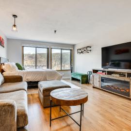 Walk to Dtwn: Winter Park Studio w/ Hot Tub Access