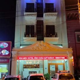 Hoa Mộc Hotel MC - by BAY LUXURY, hotel i Làng Môn