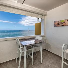 L'heure Dorée - Charmant appartement vue mer – hotel w mieście Saint-Pierre